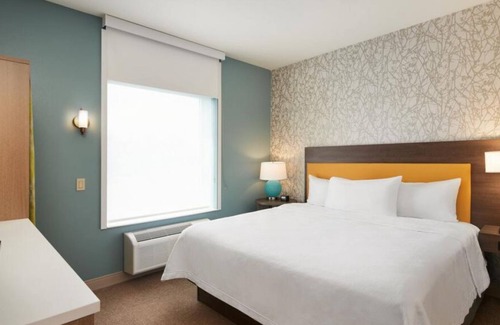 Interchange Square House | Company Travel Four Units! Pool, Fitness Center, Free Parking, Free Breakfast