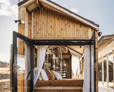 Forthside House | Compass Hut