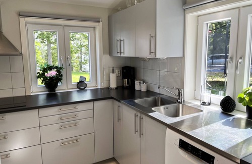 Jarnforsen Ski Chalet | Completely renovated and nice red cottage located next to Lake Flaten outside Virserum I SE05044