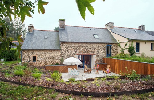 Gommenec'h House | Completely renovated typical Breton house, all comforts, close to the sea