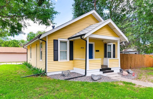 Central Colorado Springs House | Completely Updated Cottage With Private Yard