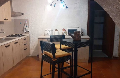 Beverino House | Complex with 2 Apartments 'Casa 2 Baci' with BBQ, Shared Terraces & Wi-Fi