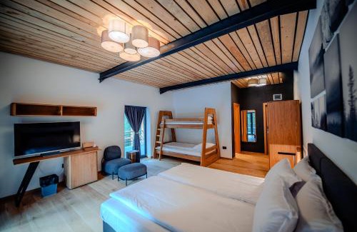 Uricani Hotel | Complexul Turistic Cheile Butii