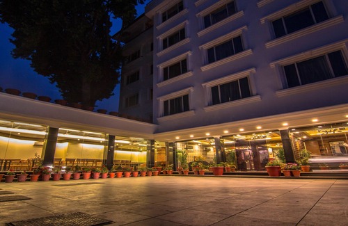Rajbagh Hotel | Comrade Inn