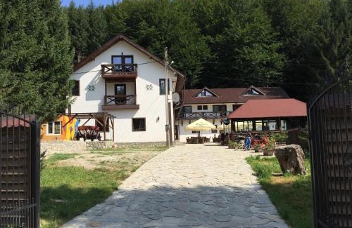 Traisteni House | Conacul Dascalu