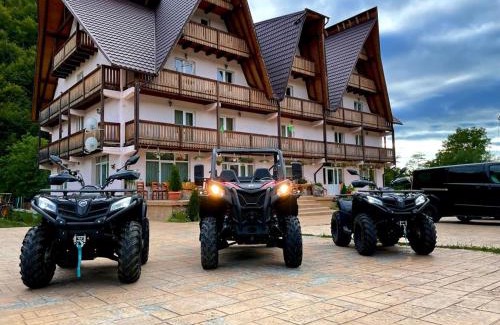 Turnu Ruieni House | CONACUL VANATORULUI, Borlova - MUNTELE MIC - Enduro Base