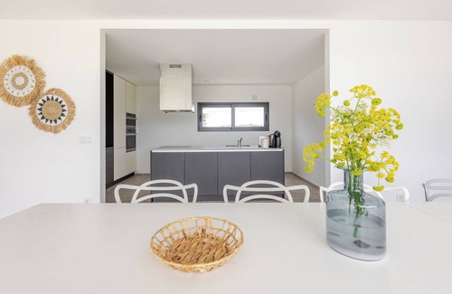 Cadaval Villa | Condition as new: VILLA DISIGNATIVE SILVERCOAST PORTUGAL - INFINITE HEATED SWIMMING POOL