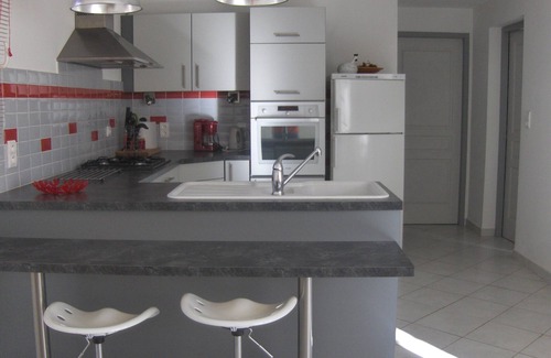Pujaut Apartment | Conditioned apartment excellent condition (58m²) Pujaut (30) 8km from Avignon