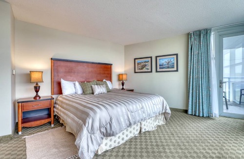 Downtown Myrtle Beach Condo | Condo ∙ 2 bedrooms ∙ 6 guests