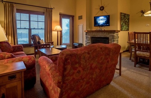 Snowshoe Condo | Condo ∙ 2 bedrooms ∙ 6 guests