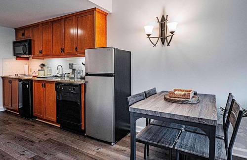 Vernon Condo | Condo at Mtn Creek 1 Bdr 1 Bath sleep 4 Mtn view #308