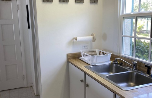 Savannah Sound Villa | Condo Directly on Windermere Beach – Pool, Tennis, Gym. REMODEL UNDERWAY!