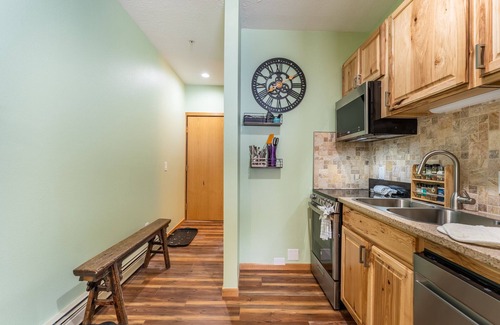 Wildernest Condo | Condo on Base of Buffalo Mountain, Private Deck, Incredible Views, Near Hikes
