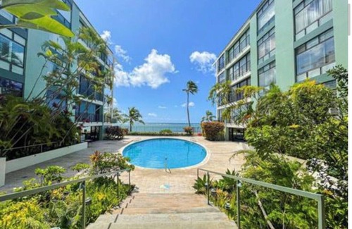 Kuliouou - Kalani Iki Condo | Condo on the Beach (Kahala) 1 bedroom "March & April" *Special Rates*