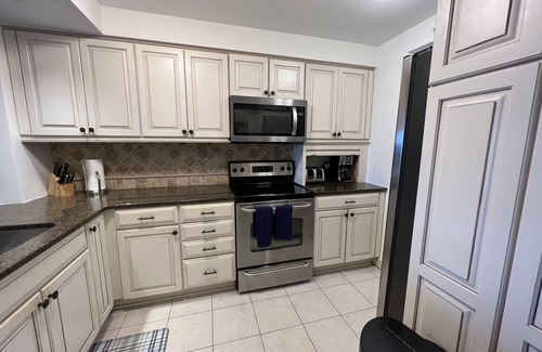 Palmetto Dunes Condo | Condo Patio is 6 steps down to POOL, NEVER use elevator Perfect 4 young families