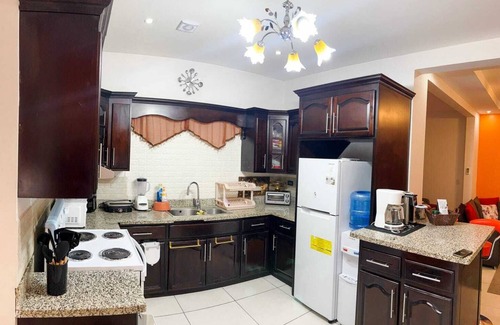 Sector 1 Nor-Oeste House | Confort and convenient townhouse. 3 bedrooms, 2.5 bathrooms, air conditioning.