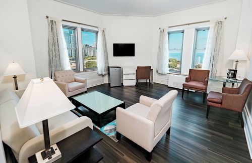 The Loop Hotel | Congress Plaza Hotel