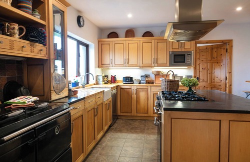 Moyard Cottage | Connemara - modern home with spectacular views.nConnemara National Park