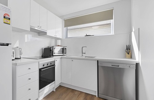 Orange Apartment | Conservatorium Villa 1 - Very Central - with Netflix & Disney Plus
