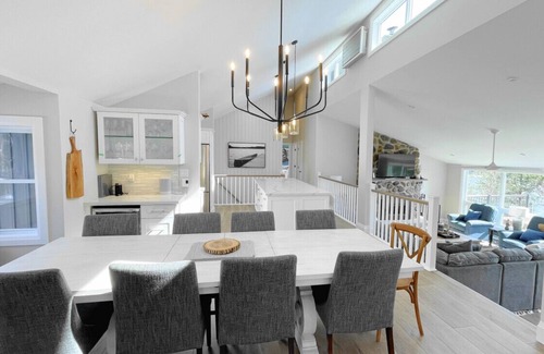 North Kawartha House | Constellation Cove on Chandos