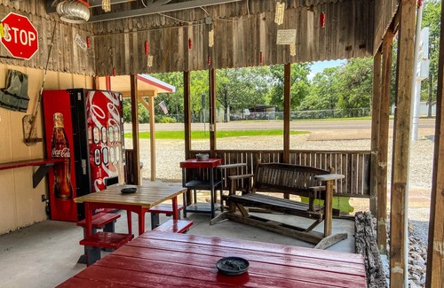 Quitman House | Contact less checkin -Gar Getaway- Room 8