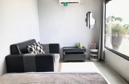 Srimulyo Hostel | Contana By Travelink