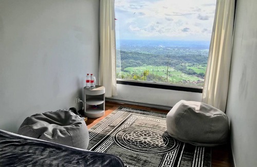 Srimulyo Hostel | Contana By Travelink