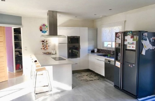 Meounes-les-Montrieux House | Contemporary Villa with Pool