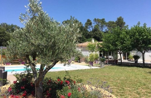 Meounes-les-Montrieux House | Contemporary Villa with Pool