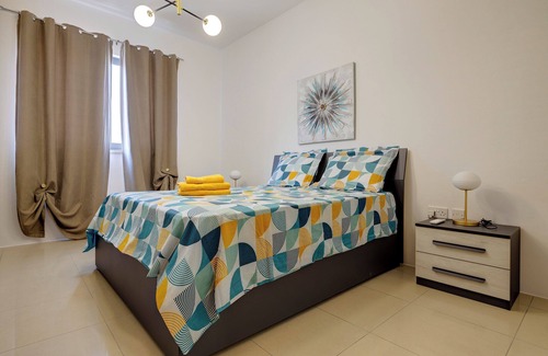 St. Andrew's Apartment | Contemporary 1 Bedroom Gem in Swieqi