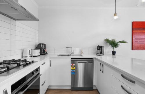 Frankton Apartment | Contemporary 3 Bed Townhouse Near CBD & Hospital