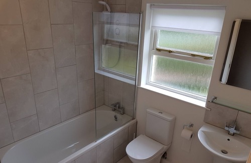 Jameston Cottage | Contemporary 3bed cottage w/garden,5 mins to beach