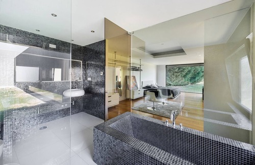 Santo Tirso House | Contemporary Architecture - "Oak House"