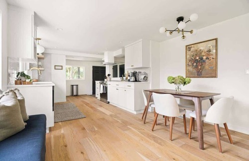 Camas House | Contemporary Camas Retreat with Guest Suite