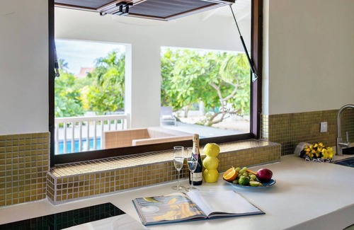 St. Marie Villa | Contemporary 4 bedroom Villa, private pool, 4min walk to the beach- Coral Estate
