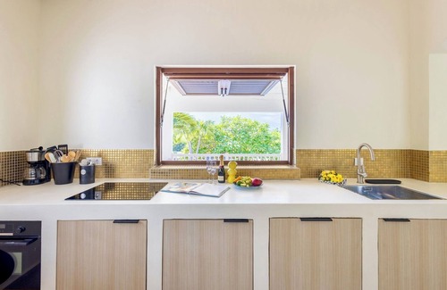 St. Marie Villa | Contemporary 4 bedroom Villa, private pool, 4min walk to the beach- Coral Estate