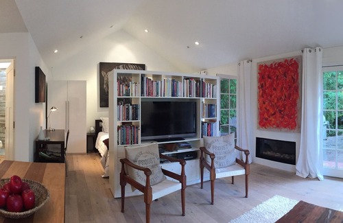 Healdsburg Cottage | Contemporary Designer Cottage, Garden View, 3 Blocks From From The Plaza