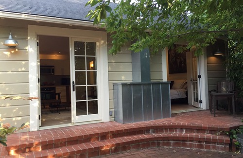 Healdsburg Cottage | Contemporary Designer Cottage, Garden View, 3 Blocks From From The Plaza