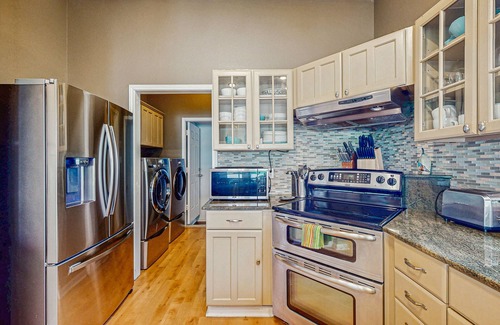 Bear Creek House | Contemporary dog-friendly house w/private gas grill, hot tub, & outdoor pool