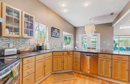 Bear Creek House | Contemporary dog-friendly house w/private gas grill, hot tub, & outdoor pool