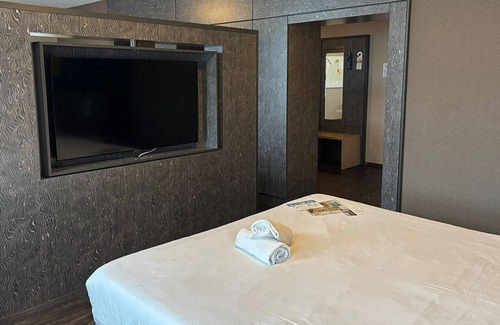 Municipality of Etten-Leur Hotel | Contemporary Hotel with Easy Access to Breda and Rotterdam! Indoor Pool!