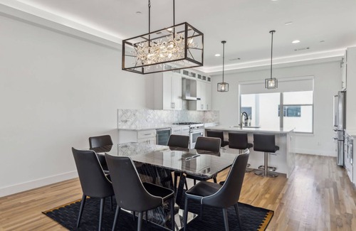 Farmers Branch House | Contemporary Luxury Smart Home with Rooftop Oasis