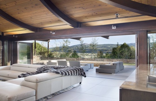 Woody Creek House | Contemporary McLain Flats Estate