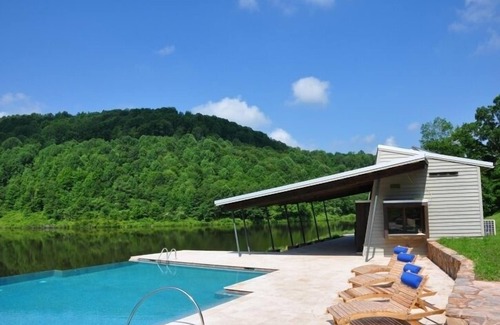 Meadow Bluff House | Contemporary Mountain Home and Estate