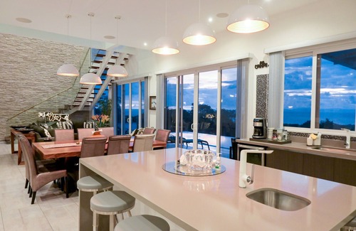 Tarcoles Condo | Contemporary Ocean View Estate with Infinity Pool!