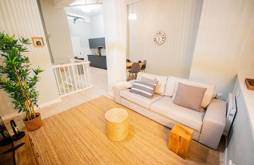 Rotterdam Apartment | Contemporary Stylish 2BDR Apartment LK