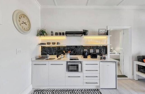 Observatory Apartment | Contemporary & Stylish Apartment in Observatory