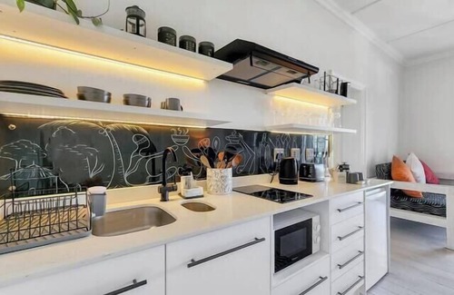 Observatory Apartment | Contemporary & Stylish Apartment in Observatory