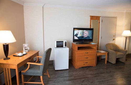 Jasper Place Hotel | Continental Inn & Suites