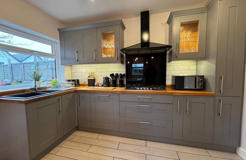 Swindon House | Contractors Long Stay Discounts Free Parking